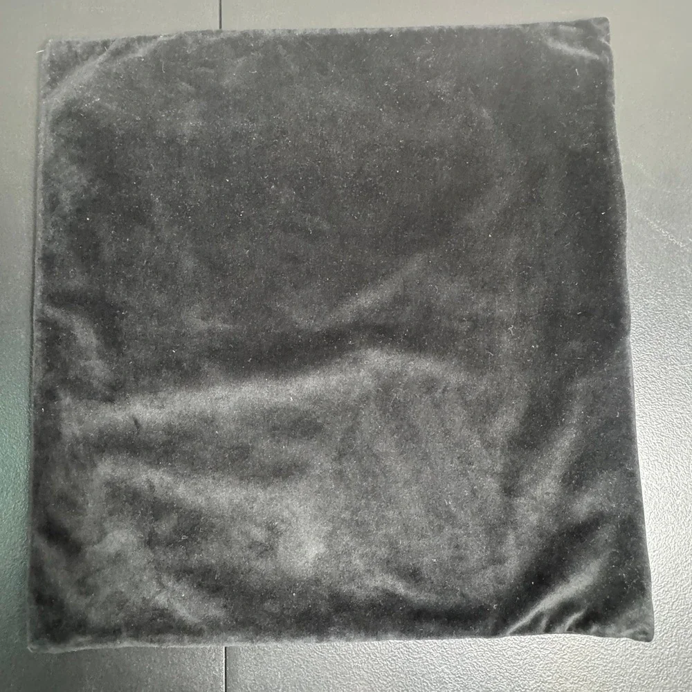 DECONOVO Black Velvet Pillow Covers Set of 2 Decorative Throw Cushion Covers‎